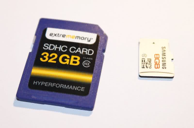 SD- und Micro SD-Karte.